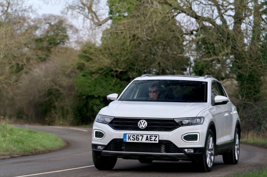  Volkswagen T-Roc 4Motion 2017 года  (UK) (фото 11 из 27)